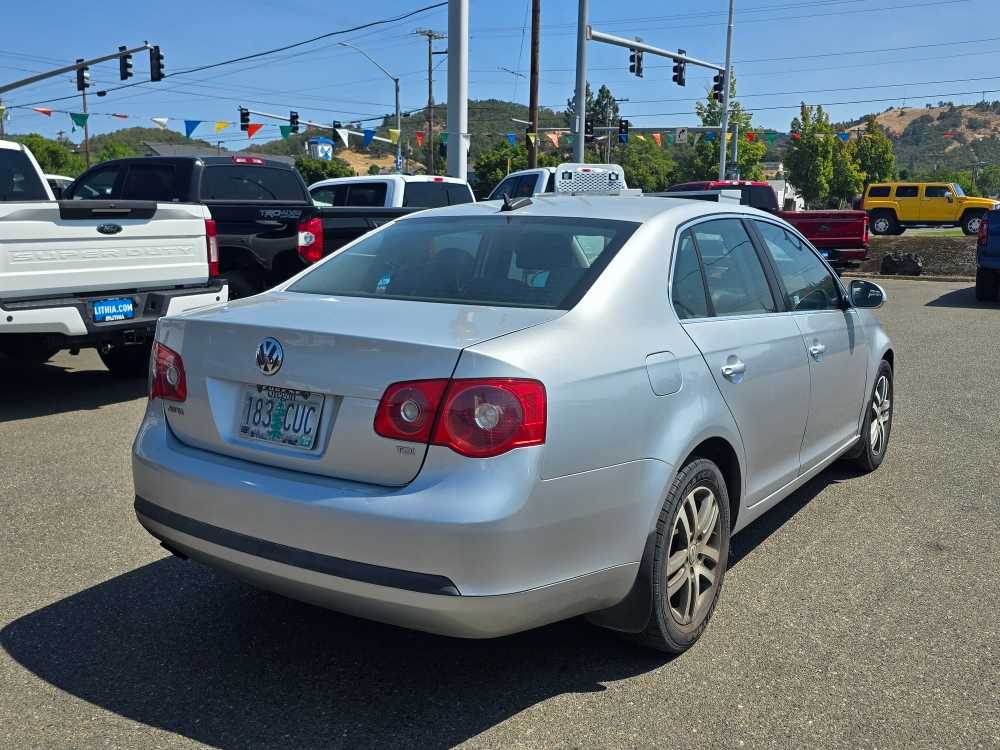 Thumbnail: 2006 Volkswagen Jetta - 3