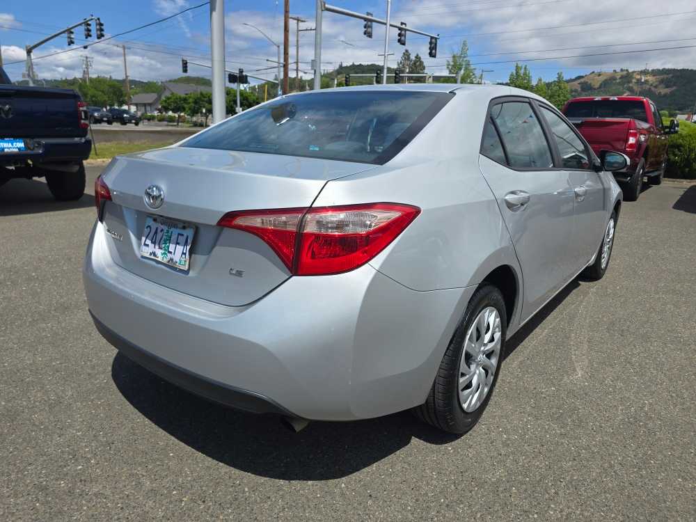 Thumbnail: 2017 Toyota Corolla - 10