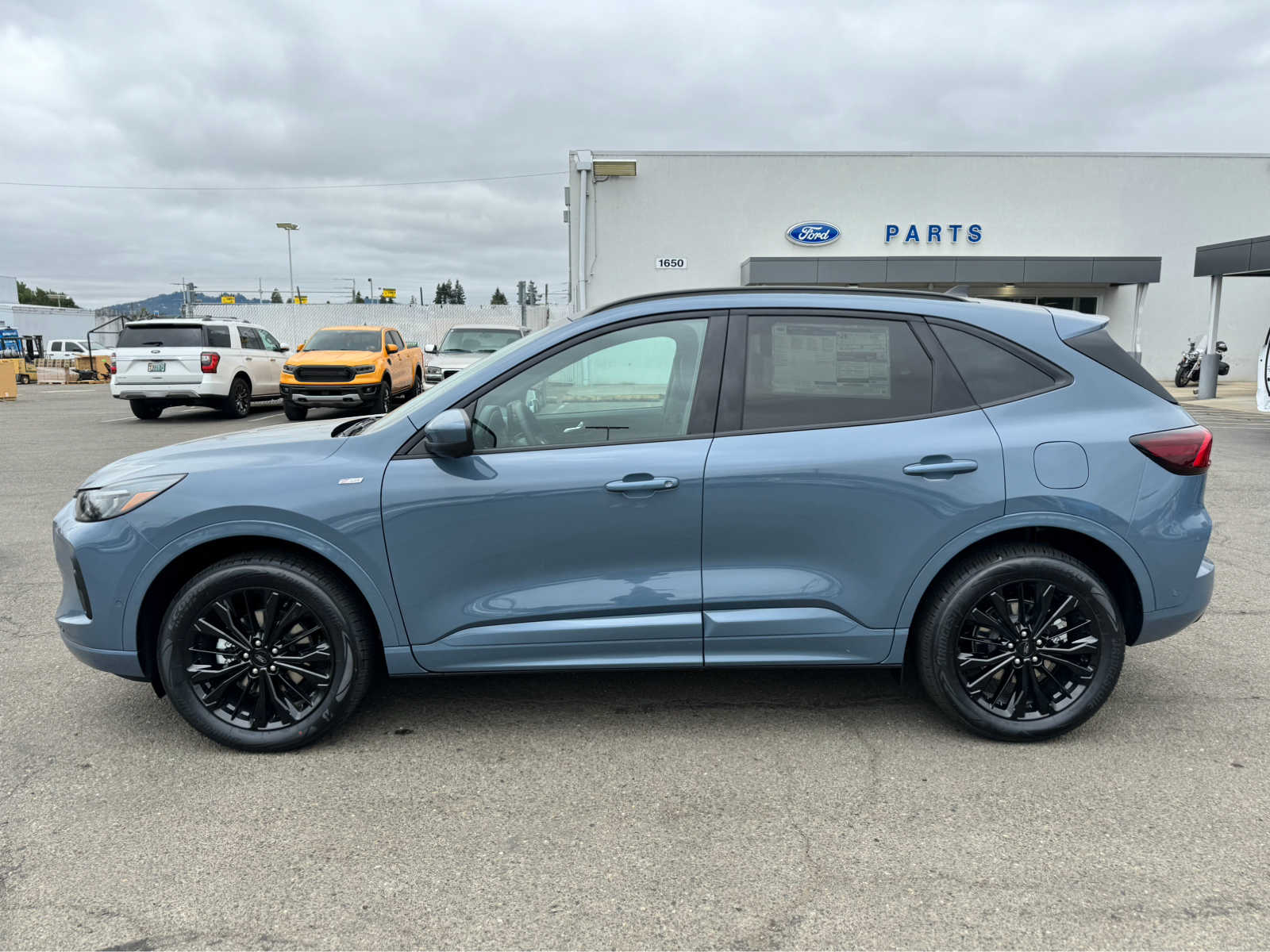 2024 Ford Escape ST-Line Elite 2