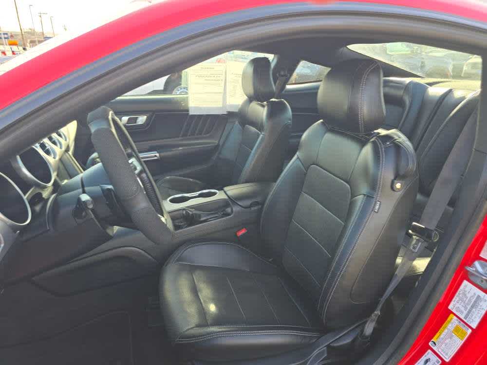 Thumbnail: 2022 Ford Mustang - 14