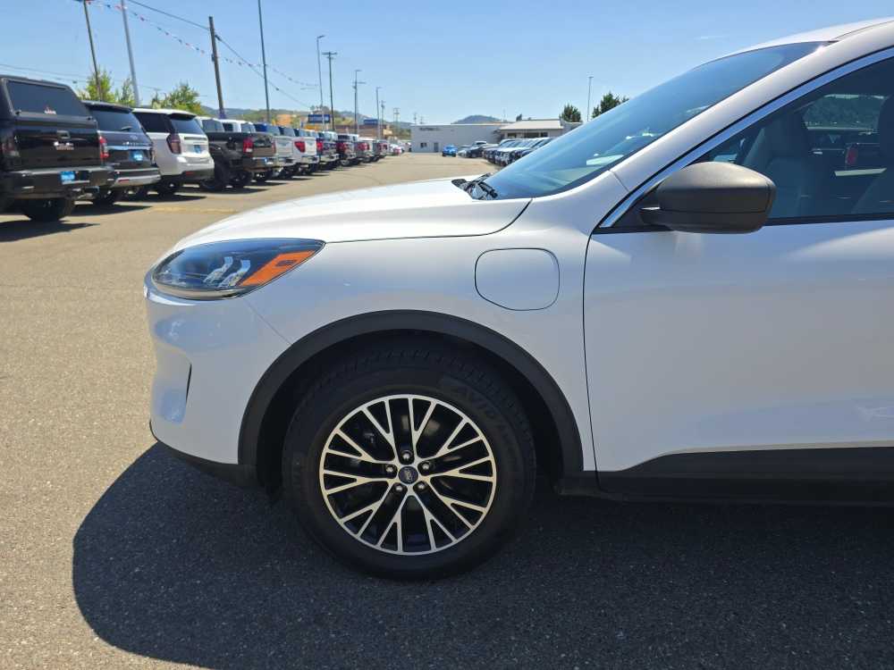 Thumbnail: 2022 Ford Escape - 18