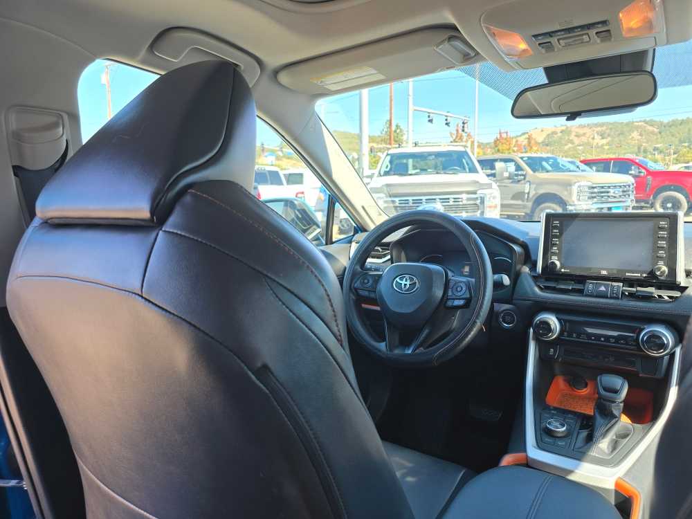 Thumbnail: 2019 Toyota RAV4 - 10