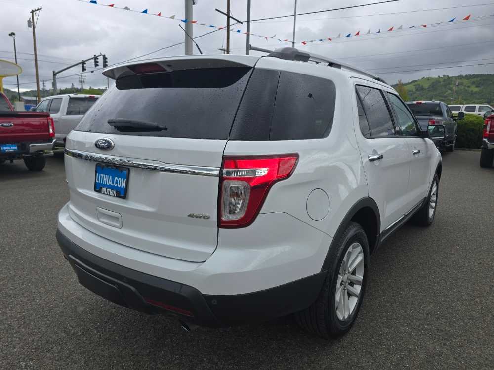 Thumbnail: 2015 Ford Explorer - 5