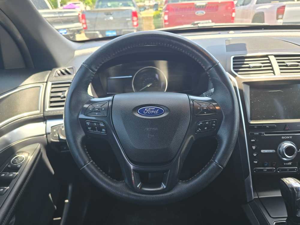 Thumbnail: 2018 Ford Explorer - 10
