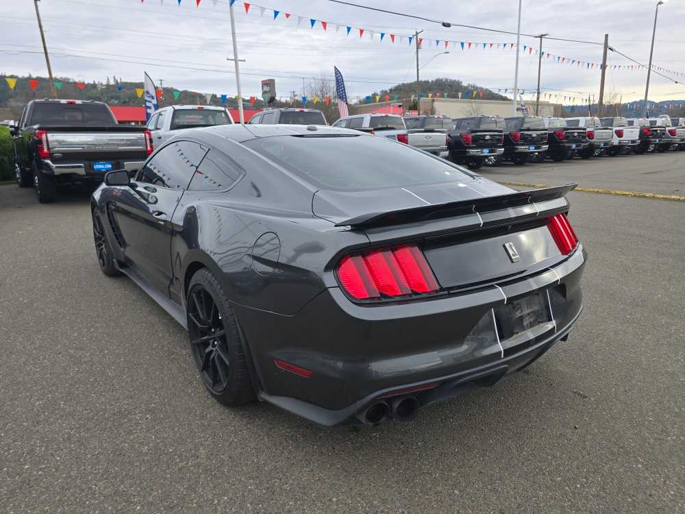 Thumbnail: 2017 Ford Econoline - 3