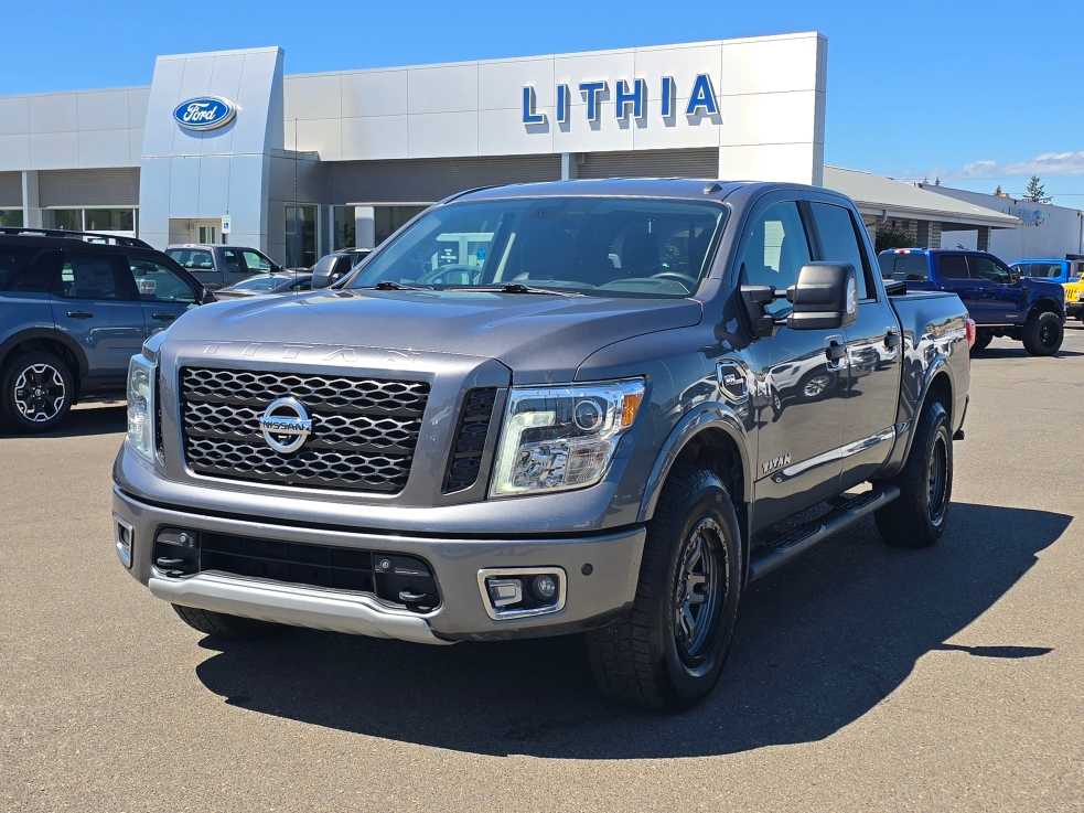 2017 Nissan Titan
