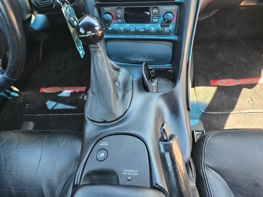Thumbnail: 2001 Chevrolet Corvette - 14