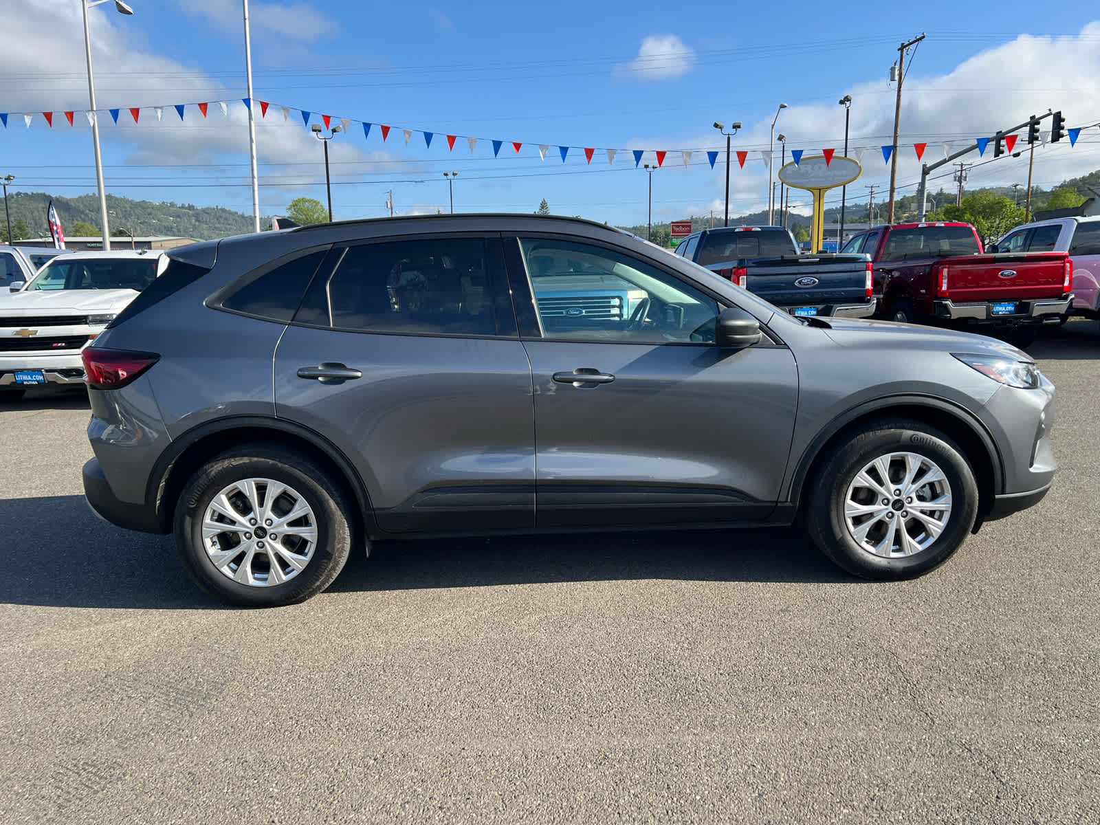 Thumbnail: 2025 Ford Escape - 4
