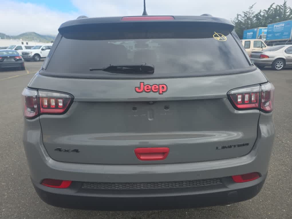 Thumbnail: 2021 Jeep Compass - 4