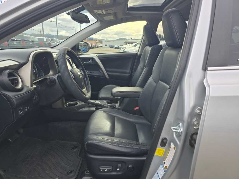 Thumbnail: 2015 Toyota RAV4 - 9