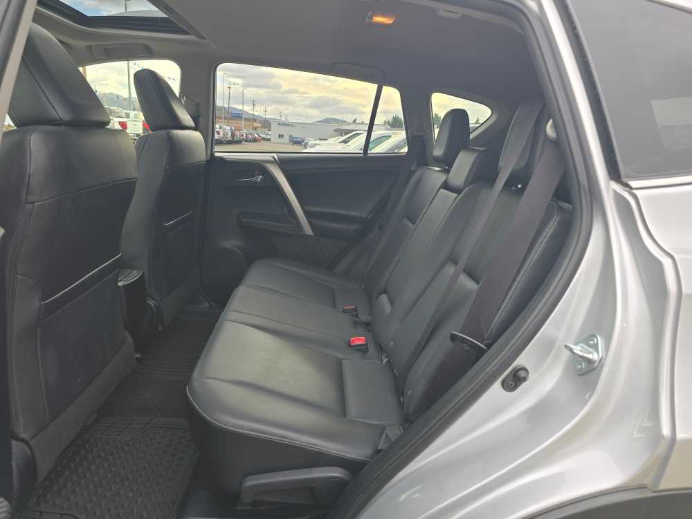 Thumbnail: 2015 Toyota RAV4 - 16