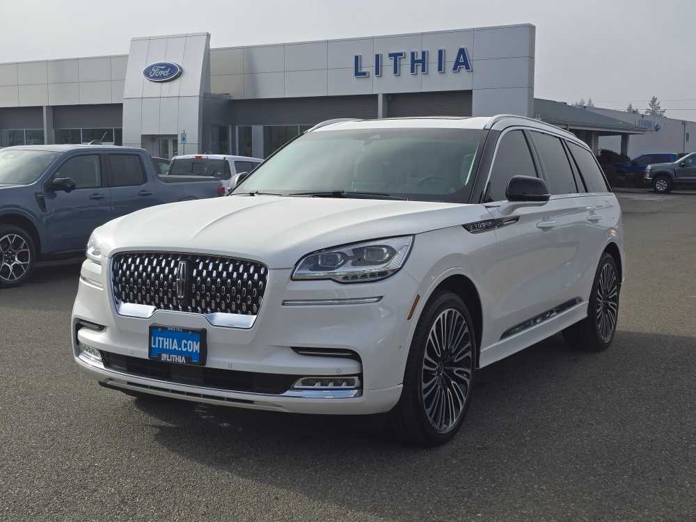 Thumbnail: 2024 Lincoln Aviator - 1