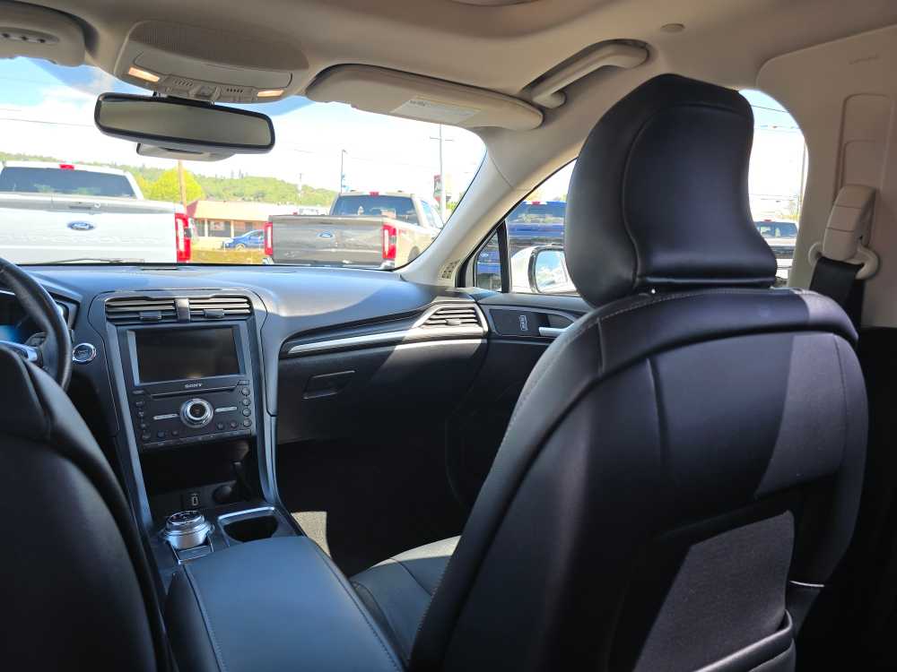 Thumbnail: 2017 Ford Fusion - 14