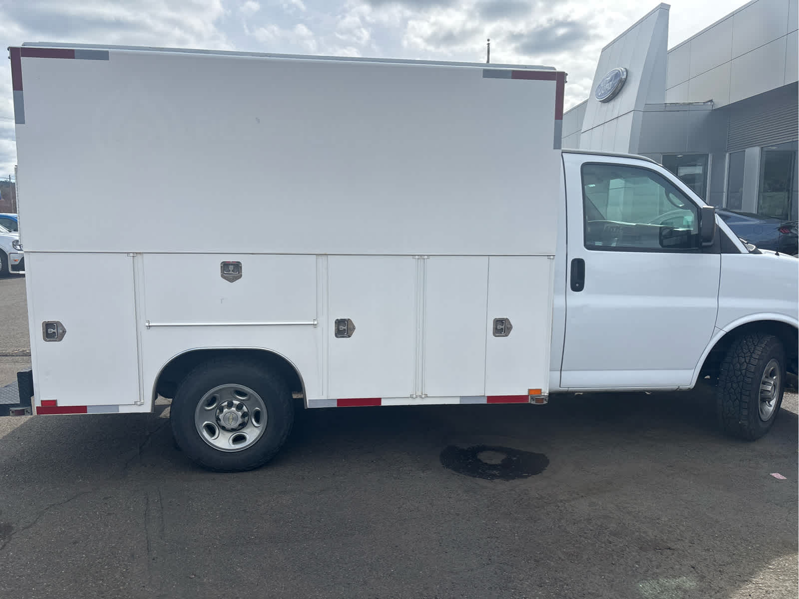 Thumbnail: 2014 Chevrolet Express - 5