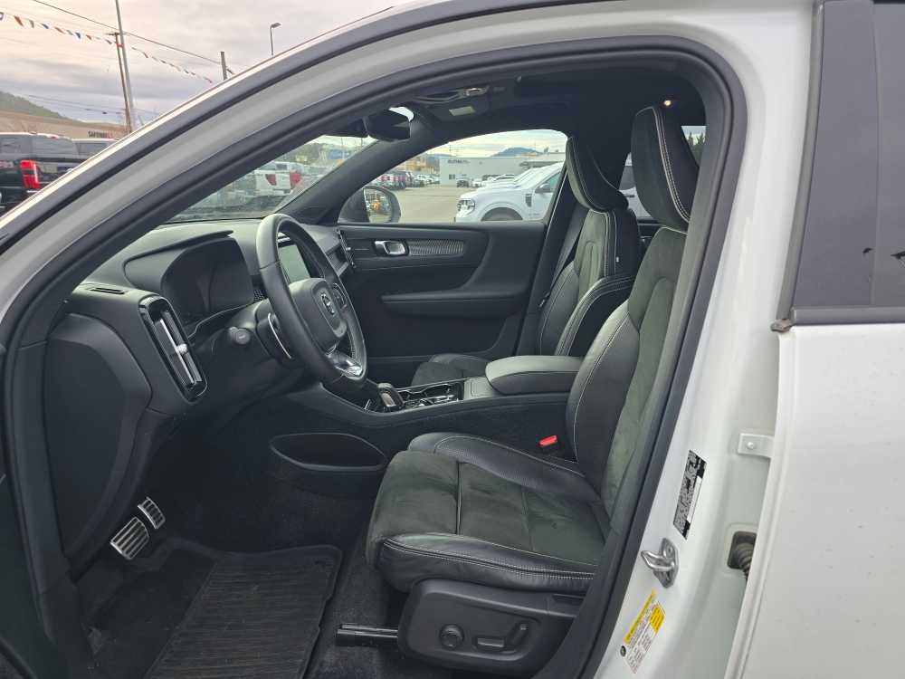 Thumbnail: 2019 Volvo XC40 - 9