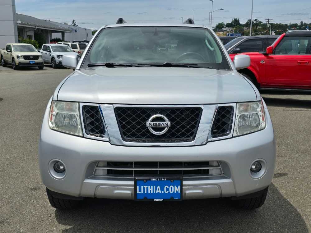 2011 Nissan Pathfinder SV 8