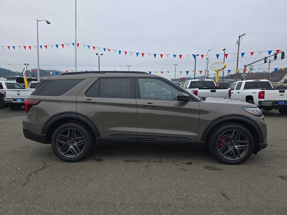 Thumbnail: 2026 Ford Explorer - 6