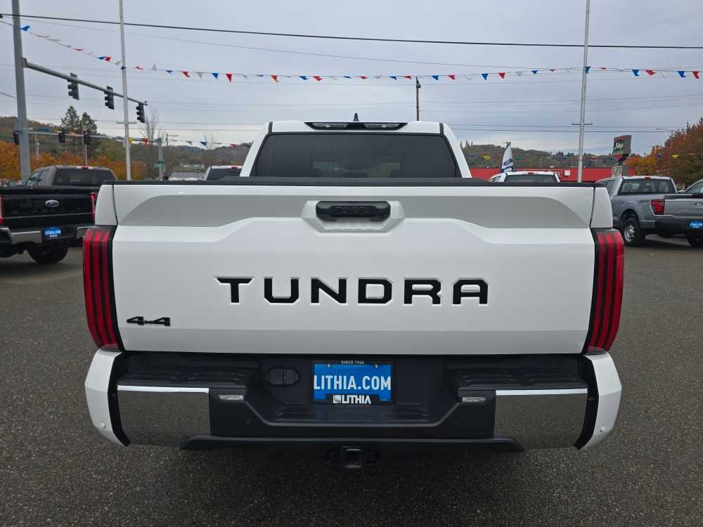 Thumbnail: 2022 Toyota Tundra - 4