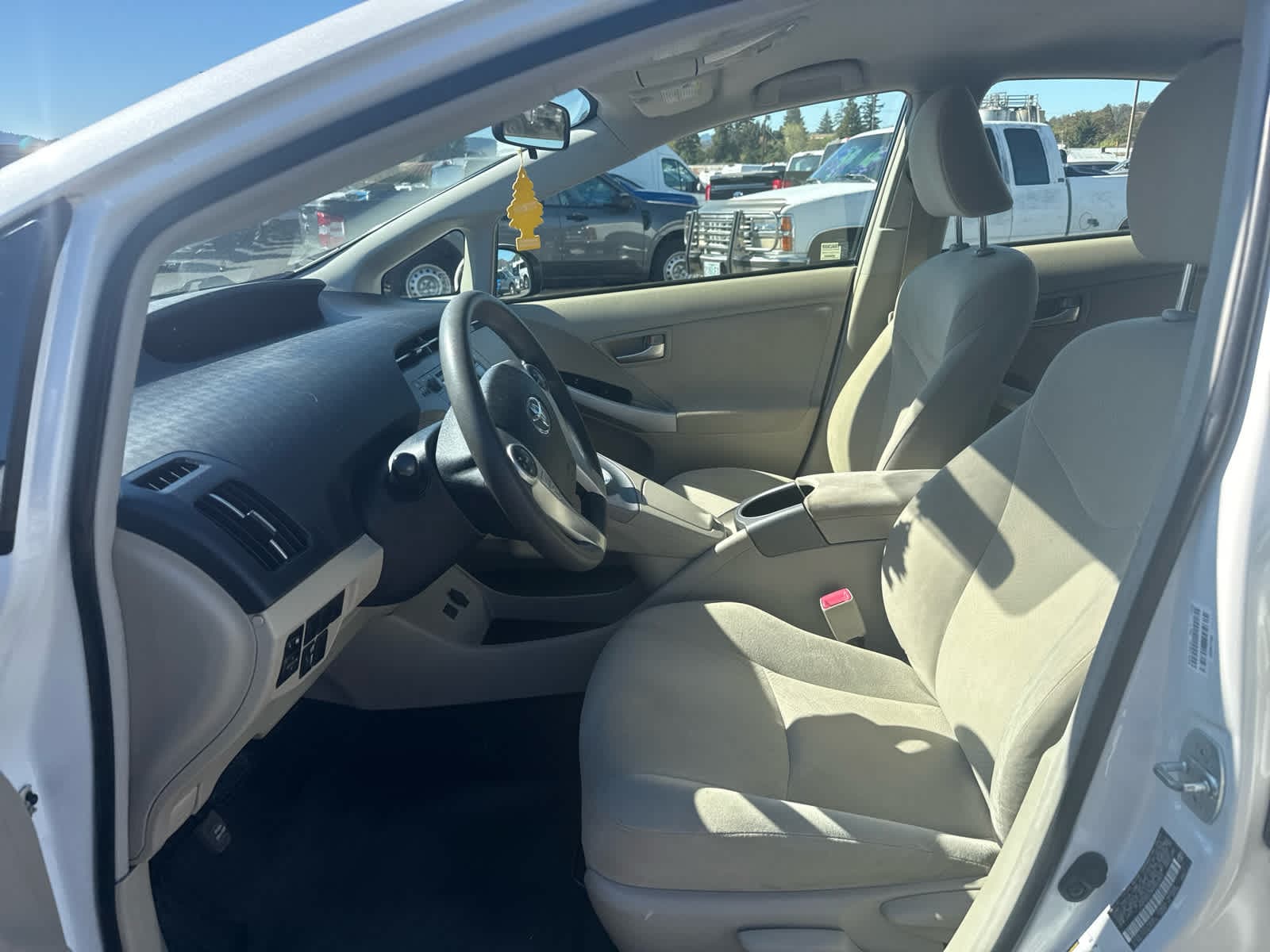 Thumbnail: 2013 Toyota Prius - 7