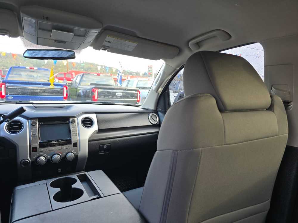 Thumbnail: 2016 Toyota Tundra - 14