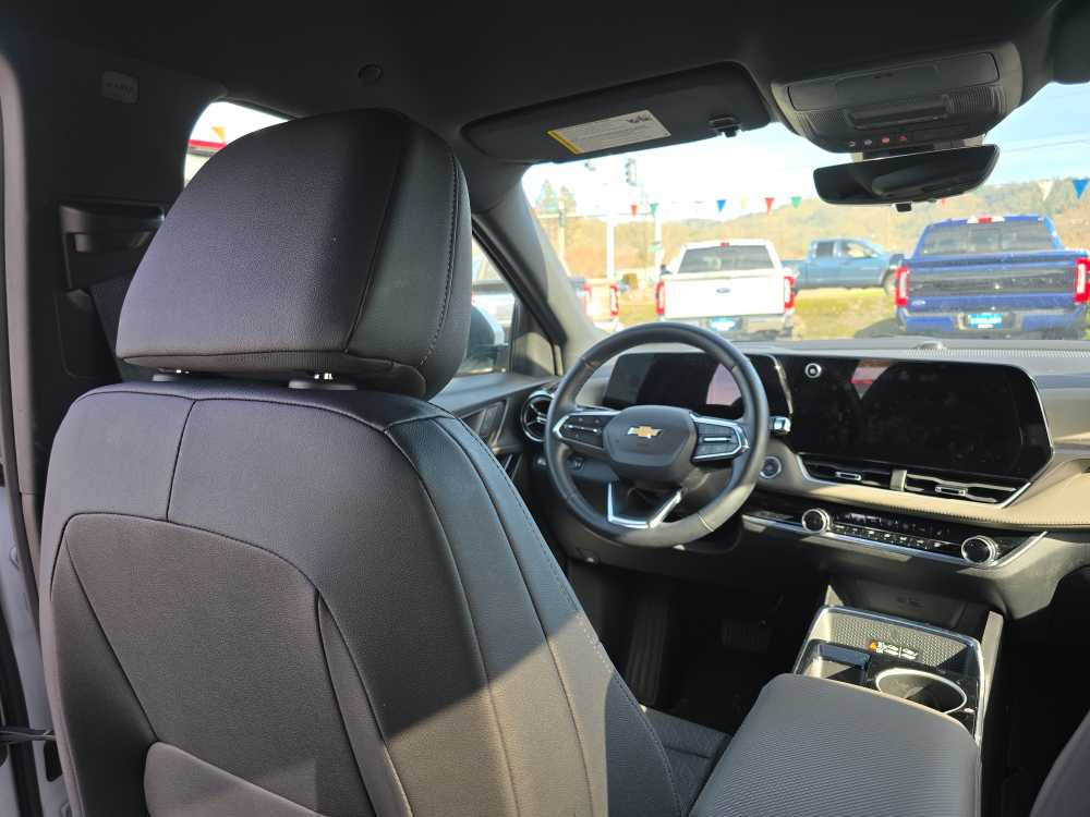 Thumbnail: 2025 Chevrolet Equinox - 10