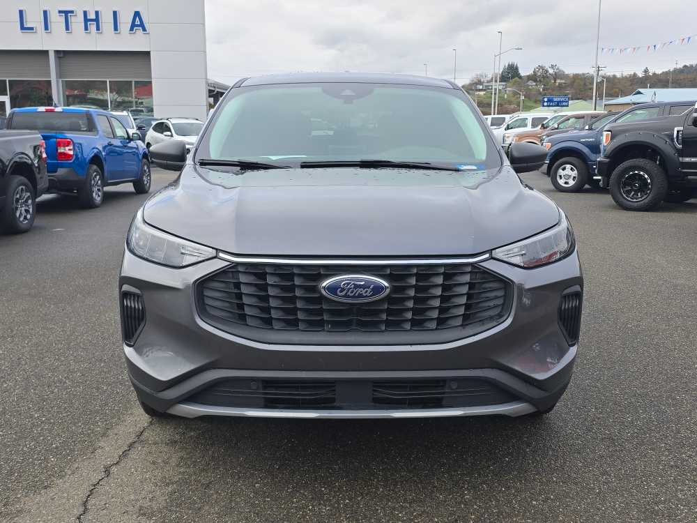 Thumbnail: 2023 Ford Escape - 8