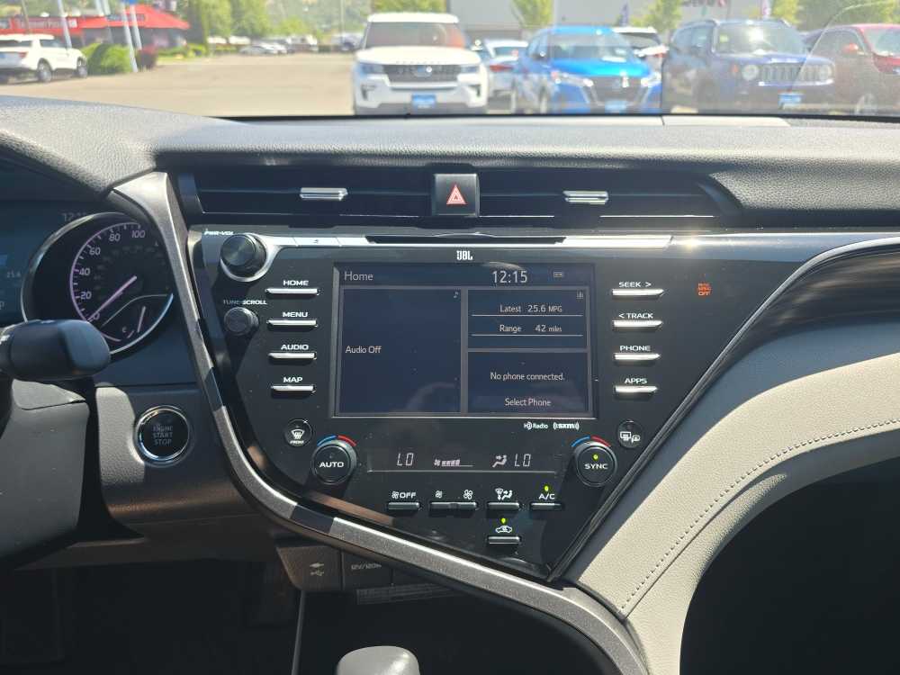 Thumbnail: 2019 Toyota Camry - 12
