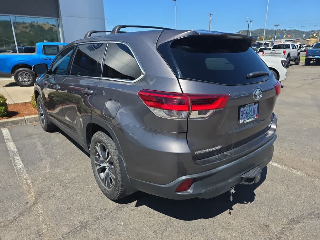 Thumbnail: 2019 Toyota Highlander - 3
