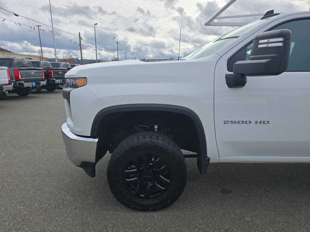 Thumbnail: 2023 Chevrolet Silverado 2500 - 19