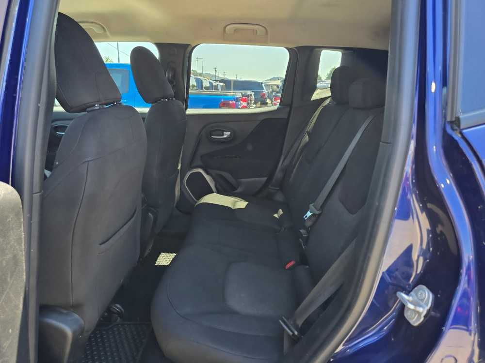 Thumbnail: 2017 Jeep Renegade - 16