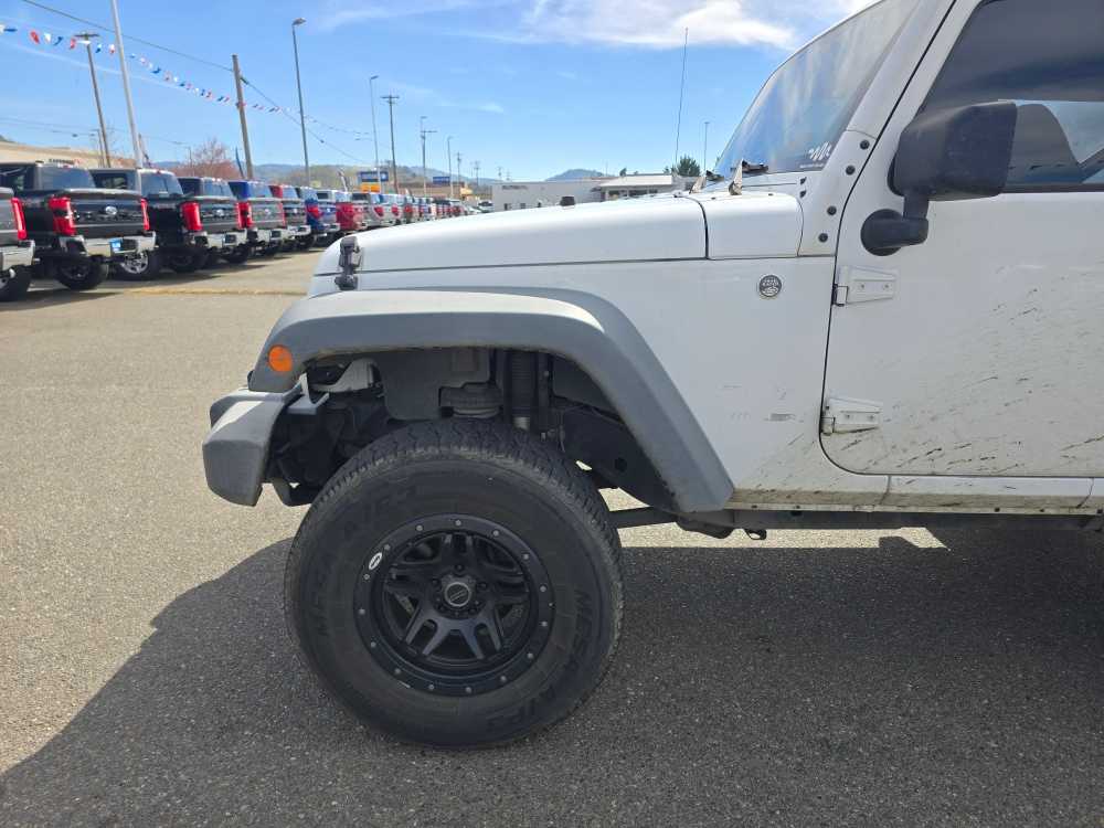 Thumbnail: 2015 Jeep Wrangler - 6