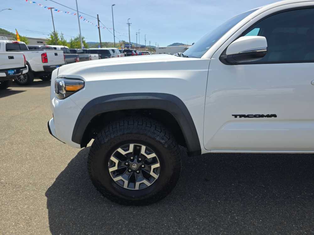 Thumbnail: 2023 Toyota Tacoma - 18