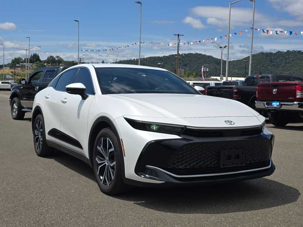 Thumbnail: 2023 Toyota Crown - 4