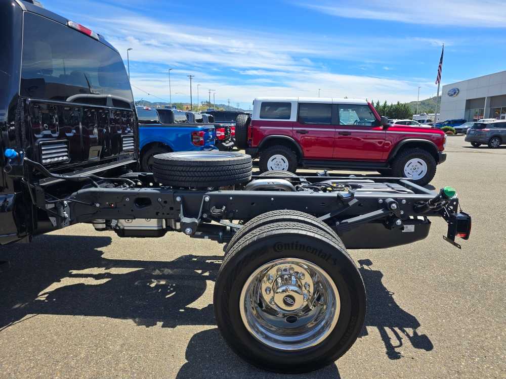 Thumbnail: 2025 Ford F-550 - 20