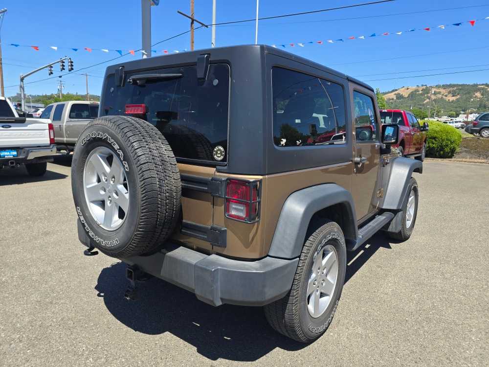 Thumbnail: 2015 Jeep Wrangler - 3