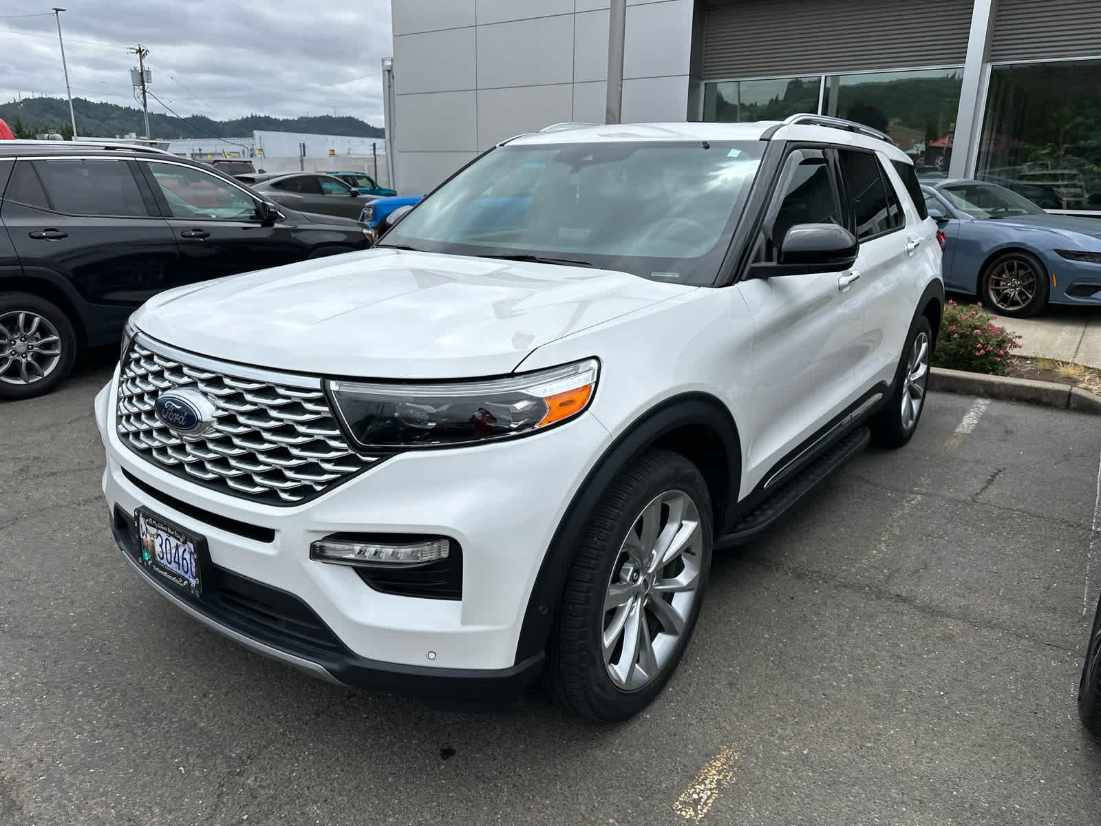 2021 Ford Explorer Platinum Hero Image