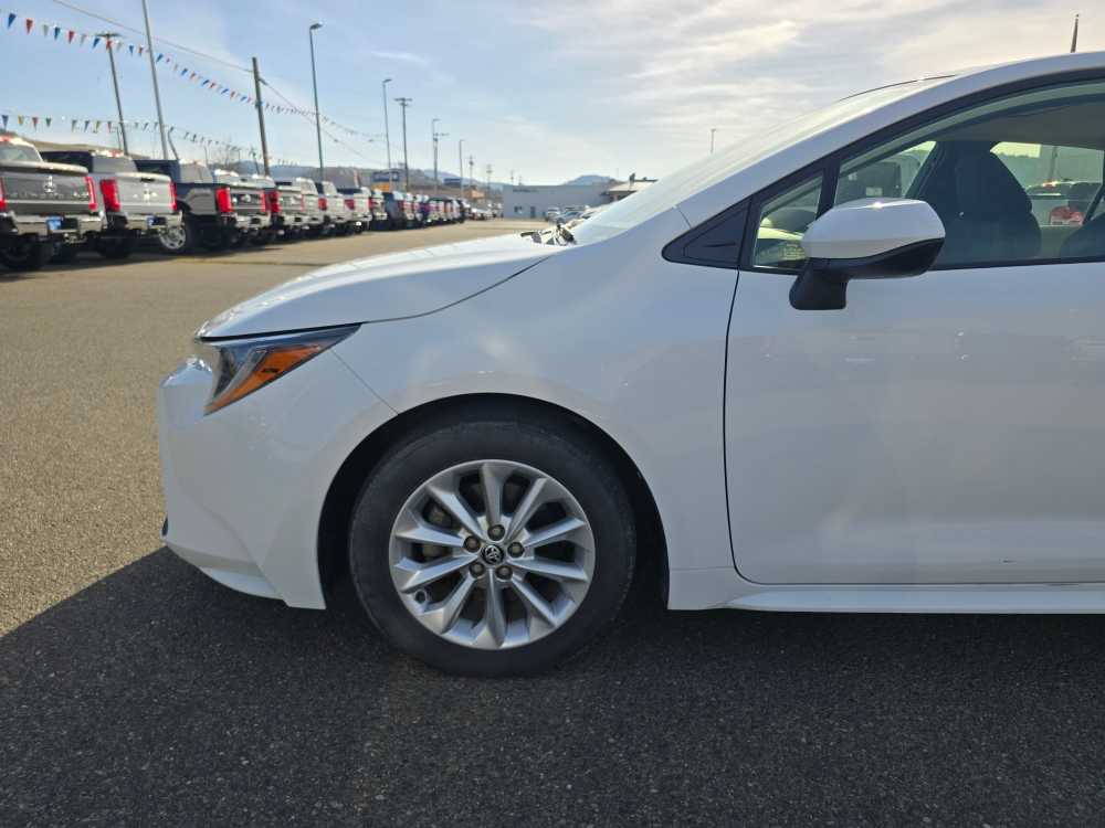 Thumbnail: 2021 Toyota Corolla - 18