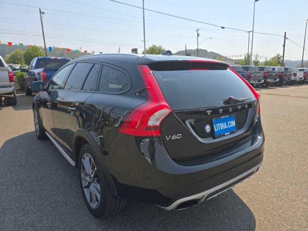 Certified 2018 Volvo V60 Cross Country T5 AWD Wagon