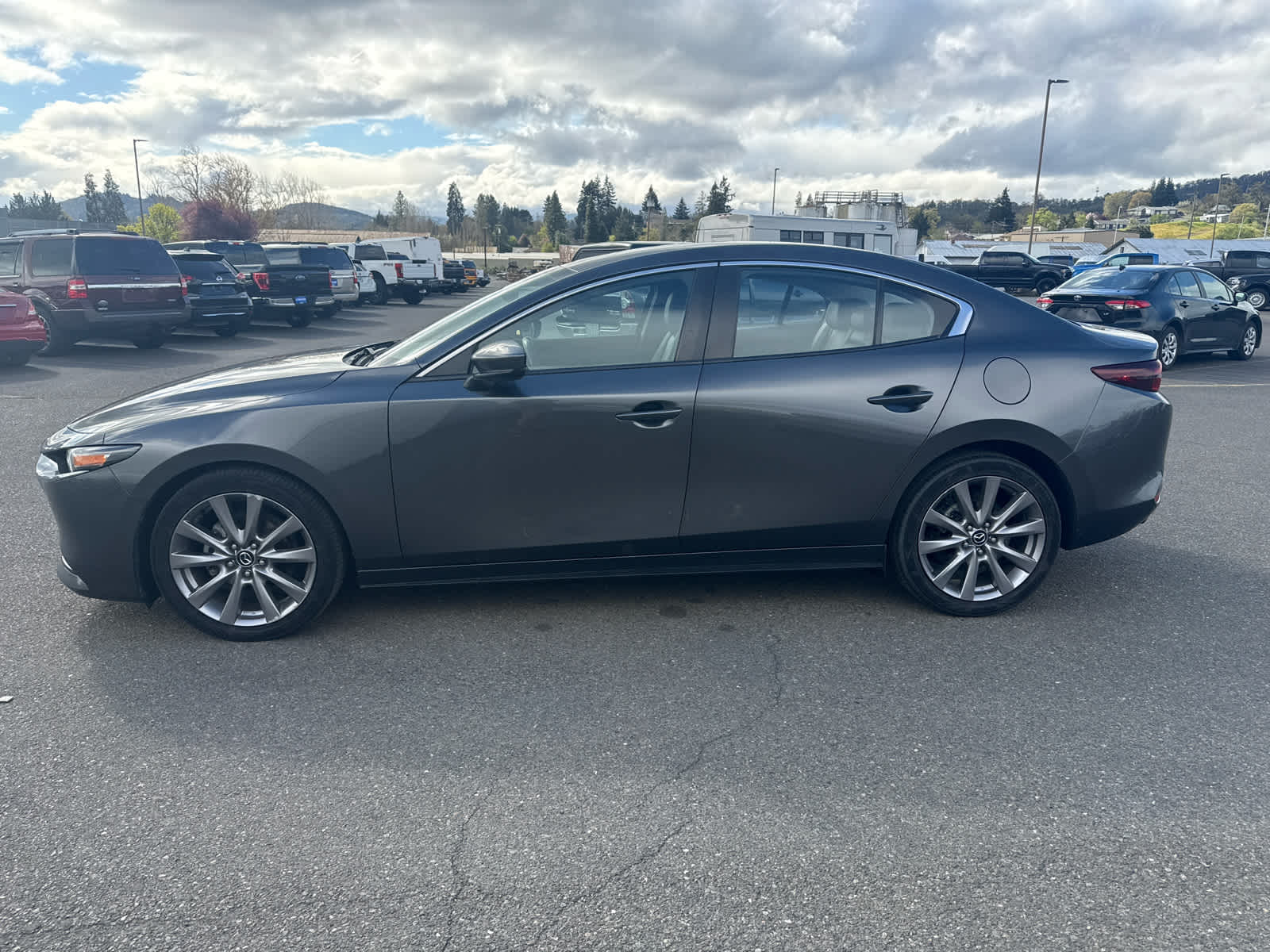 Thumbnail: 2019 Mazda Mazda3 - 2