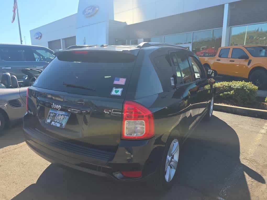 Thumbnail: 2011 Jeep Compass - 3