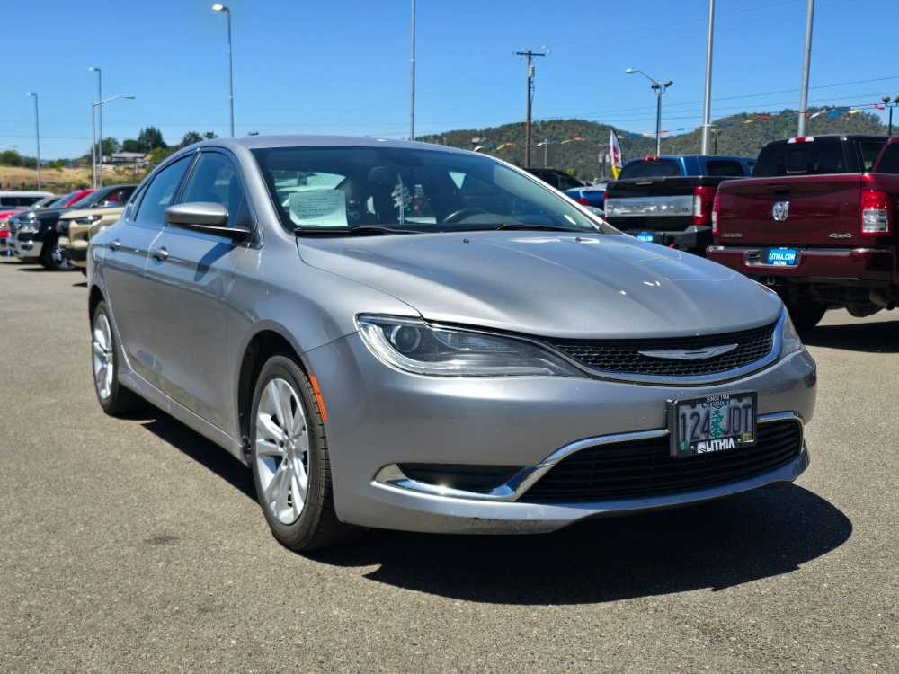 Thumbnail: 2015 Chrysler 200 - 4