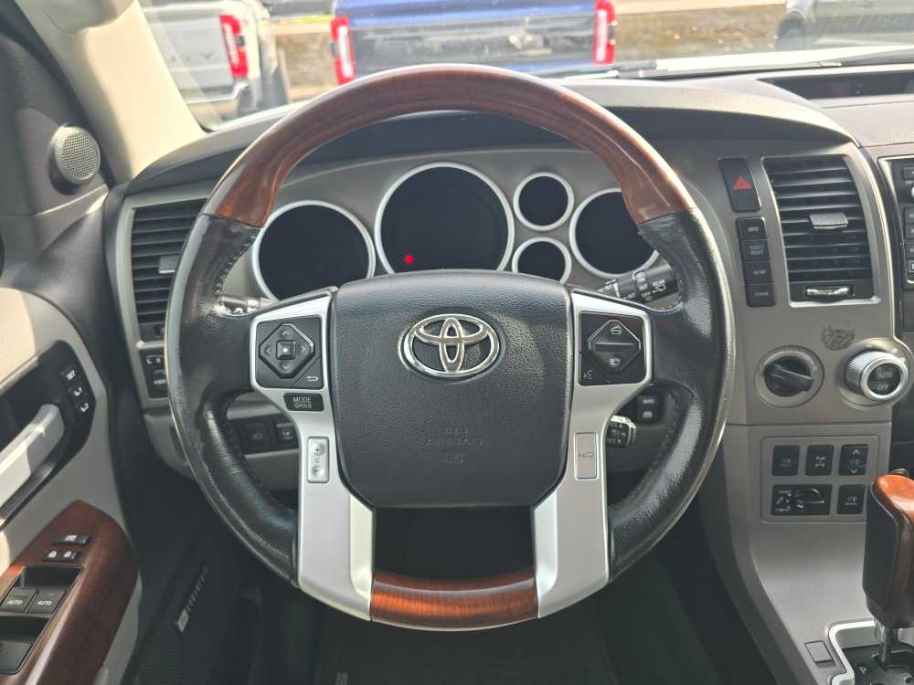 Thumbnail: 2016 Toyota Sequoia - 11