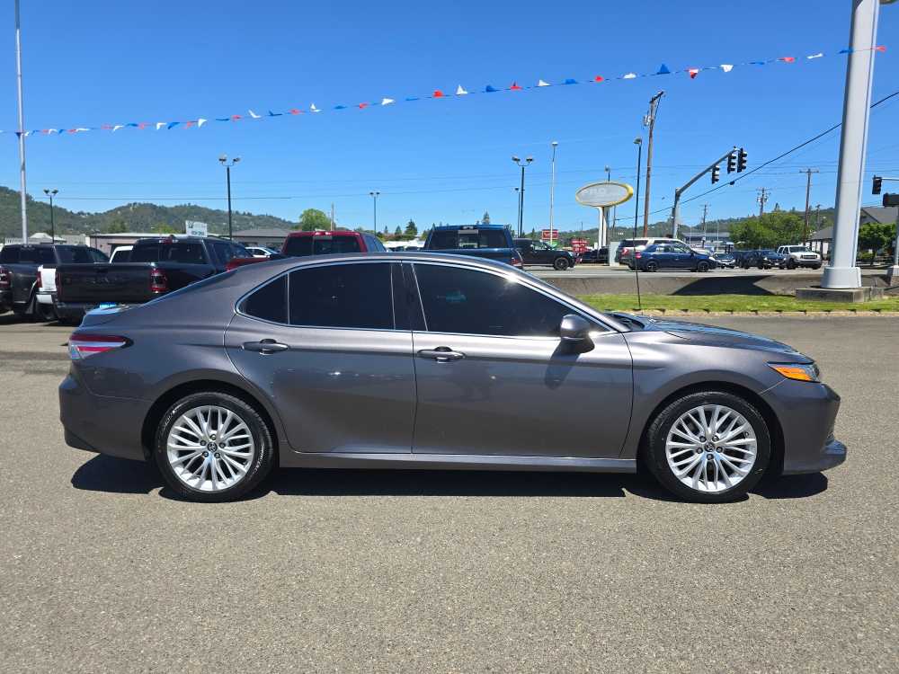 Thumbnail: 2019 Toyota Camry - 6