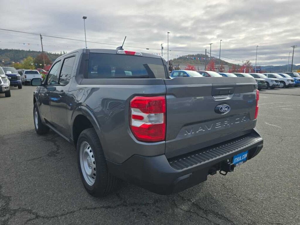 New 2025 Ford Maverick XL Truck SuperCrew