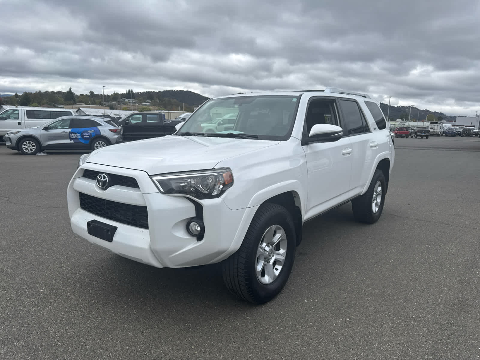 Thumbnail: 2016 Toyota 4Runner - 1