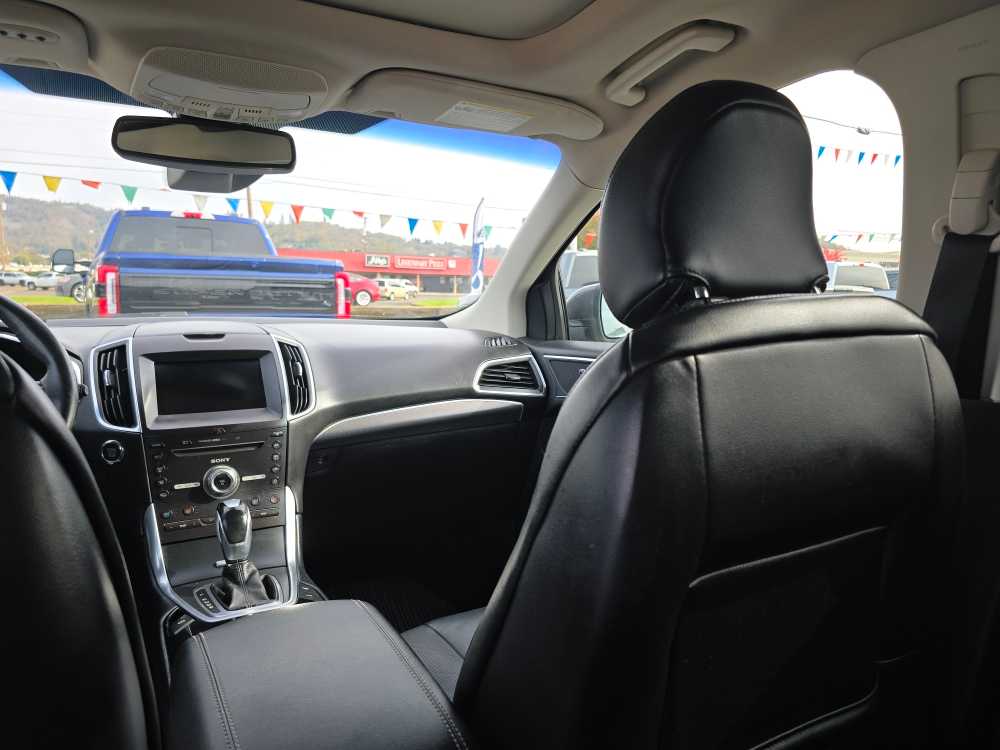 Thumbnail: 2018 Ford Edge - 14