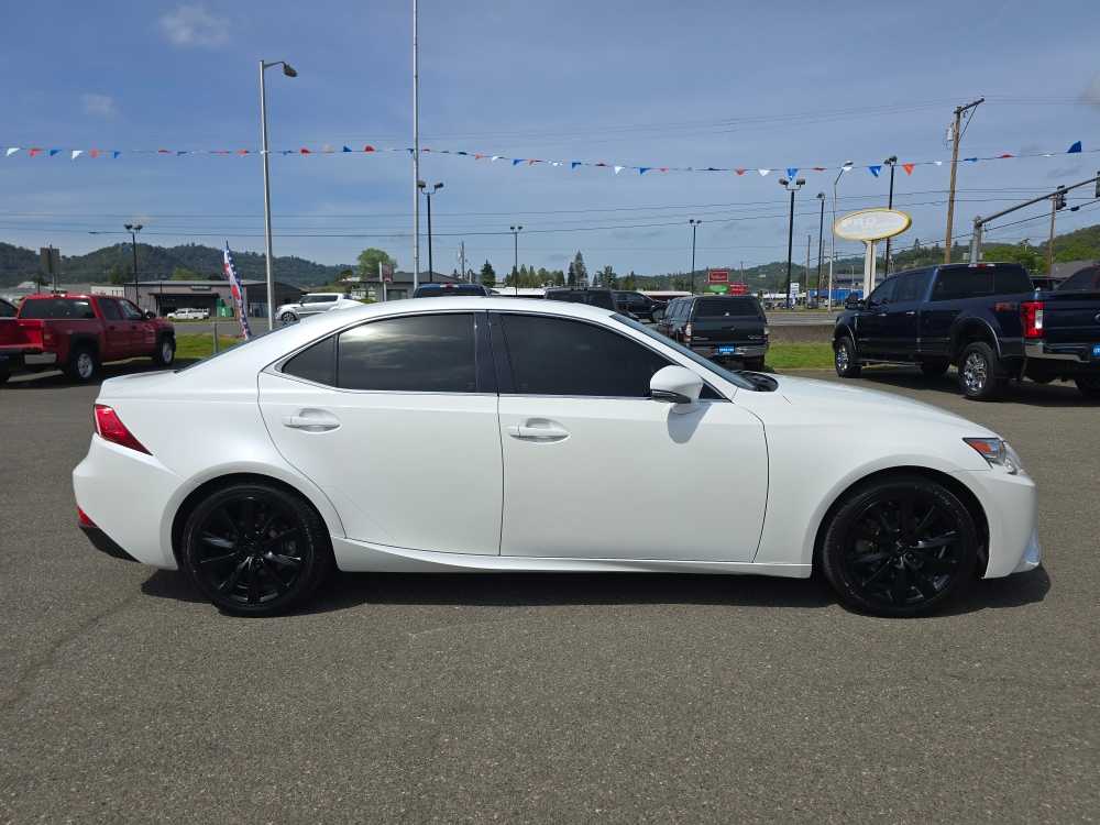 Thumbnail: 2015 Lexus IS - 6