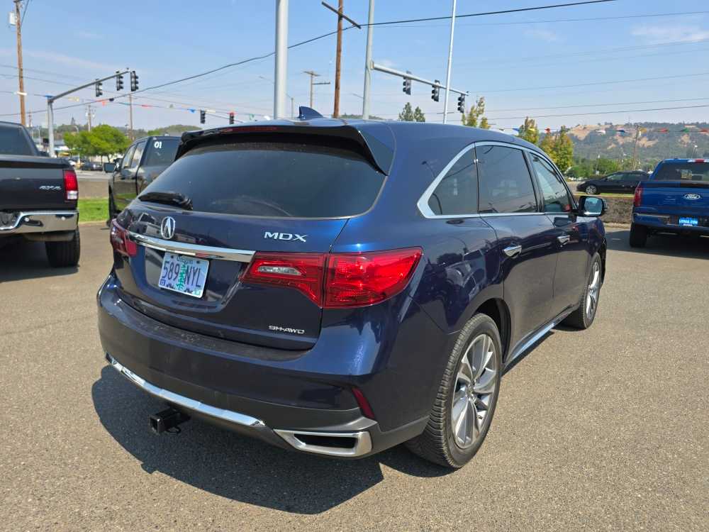 Thumbnail: 2017 Acura MDX - 3