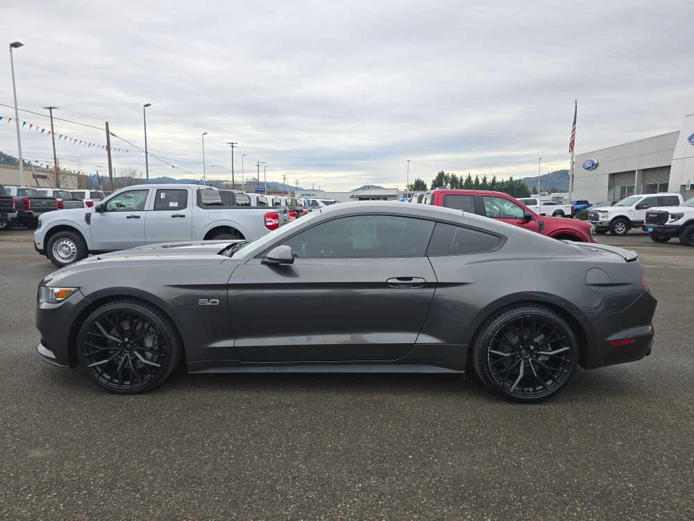 Thumbnail: 2017 Ford Mustang - 2