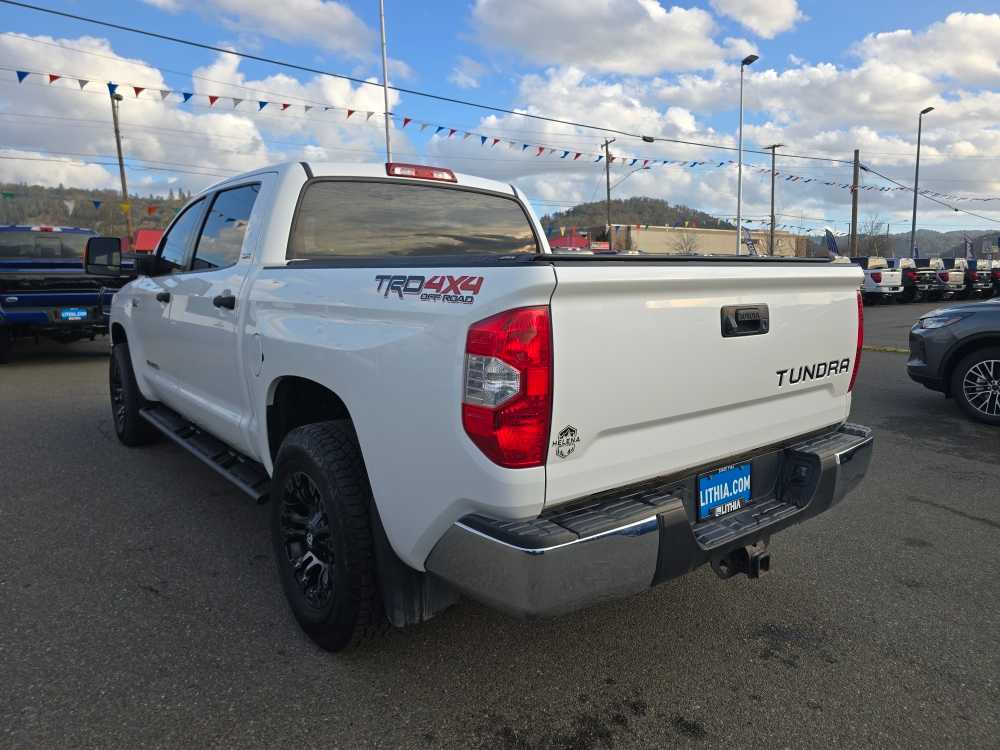 Thumbnail: 2015 Toyota Tundra - 3